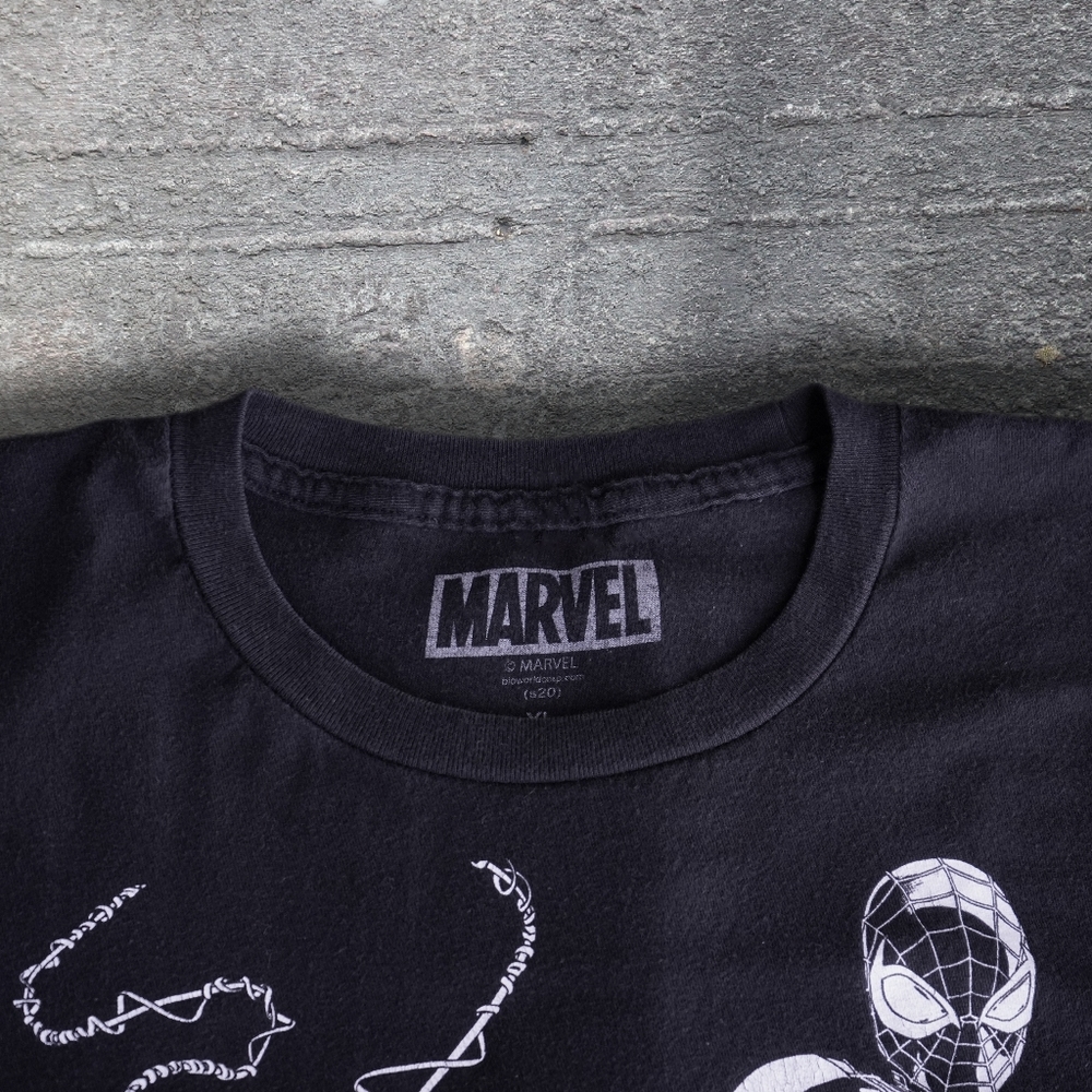 Japanese Spiderman T-shirt Slightly, Faded & Super Rad sz XL - Picture 5 of 5